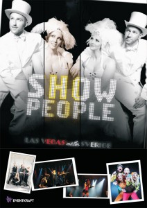 Scandic Hotell 20153 - Divas Production är underhållningsgruppen som skräddarsyr en helkväll för Dig och Dina medarbetare/vänner. Önskar du bred och proffsig middagsunderhållning för en blandad grupp människor så är detta gruppen for Dig. Här kan Du få allt från Sinatra till Abba och hårdrock serverat vid Ditt bord. Välj mellan deras två huvudkonstellationer Funky Divas eller Show People – eller låt dom skräddarsy en show som blir unik för Ditt event!Funky Divas består i utgångsläget av tre tjejer, men de bygger på gruppen eller plockar bort ett antal artister beroende på vad Du önskar och efterfrågar. Har Ni en konferens kan det väl vara skönt att ”väcka upp” kollegorna mitt under en föreläsning med en eller flera tjejer som kommer in och river av en låt eller två. Eller vill Ni kanske ha en soft mingelkväll så tar Diva Production med sig sin eminente cocktailpianist. Önskar Ni mera tempo så föreslår vi en schlagerkväll, eller riktig rock’n roll, där tempot drivs upp rejält. Kom med Era önskemål, så uppfyller Funky Divas Production det mesta så gott det går.