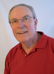 Sven portŠtt 20 maj 07 - Sven Slättengren är en välkänd nöjesprofil i Småland. Han är sedan flera år tillbaka framgångsrik revypappa i Värnamo där han svarar för årliga nyårs-revyer. Komikerparet Stefan & Krister började sin revykarriär i Slättengrens revyer. Sven är också flitigt anlitad som stå-upp-komiker och allsångsledare. Han är en skicklig imitatör och har framträtt som sådan i radio och TV. 