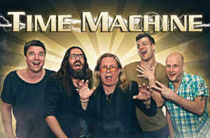 Time Machine Press 2019 - Ett av Sveriges bästa heltidsturnérande partyband. Gör ca: 130 spelningar per år och samarbetar ofta med några av Sveriges främsta artister. Dom är mycket flexibla och kan både köra en specialanpassad middagsshow och/eller dansant musik för alla åldrar och inriktningar. Om du letar efter ett band som fixar allt – så är Timemachine 100% rätt.