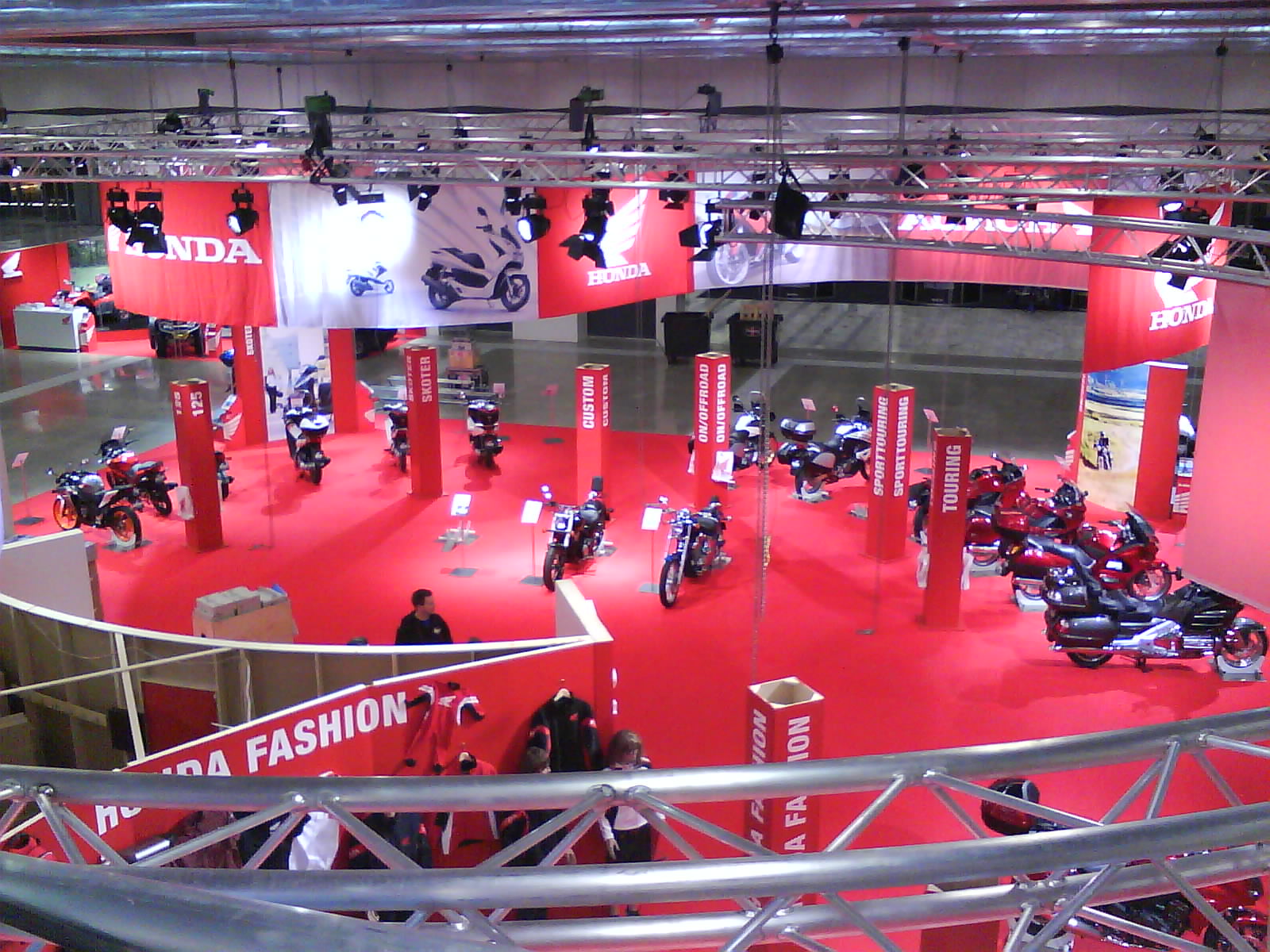 PåTvåHjul Parad Honda2011 b - Vi levererar tekniska tjänster och utrustning till Subcontractormässan på Elmia i Jönköping