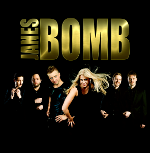 Show Coverband Janes Bomb hos Eventkraft - Janes Bomb är ett av våra bästa partyband och vi vågar påstå att dom kan få igång vilken publik som helst!  Bandet har en snygg, cool framtoning och lead-sångaren Jerker Tenenbaum jobbar stenhårt med publikkontakt och interaktion. Sedan ett år tillbaka kan Janes Bomb förstärkas med en kvinnlig sångerska – Karolina – som tillsammans med övriga bandet och Jerker bjuder på en show som Ni sent ska glömma. Det är underhållande och högt tempo hela tiden – från scen, ute i publiken, bakom scenen och t.o.m. under scenen. Janes Bomb är bandet som gör rätt för sig; ”Ett av Sveriges hetaste coverband” enligt NRJ Hit Radio. Vi håller med om detta!