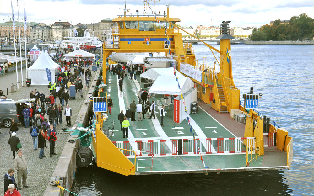 Invigning Hamnens dag Sthlm e1562073561727 - En bolagsstämma, eller årsstämma som det också kallas, kan arrangeras i många olika miljöer. Hos Eventkraft hittar du allt du behöver för att skapa en bra inramning oavsett vilken lokal det gäller. Vi har effektiva hjälpmedel för att  förmedla ett tydligt budskap under stämman - så att man ser och hör på bästa sätt. Vi är vana att jobba i allt från idrottsarenor, mässhallar, konferenslokaler, aulor och fabrikslokaler i dessa sammanhang.