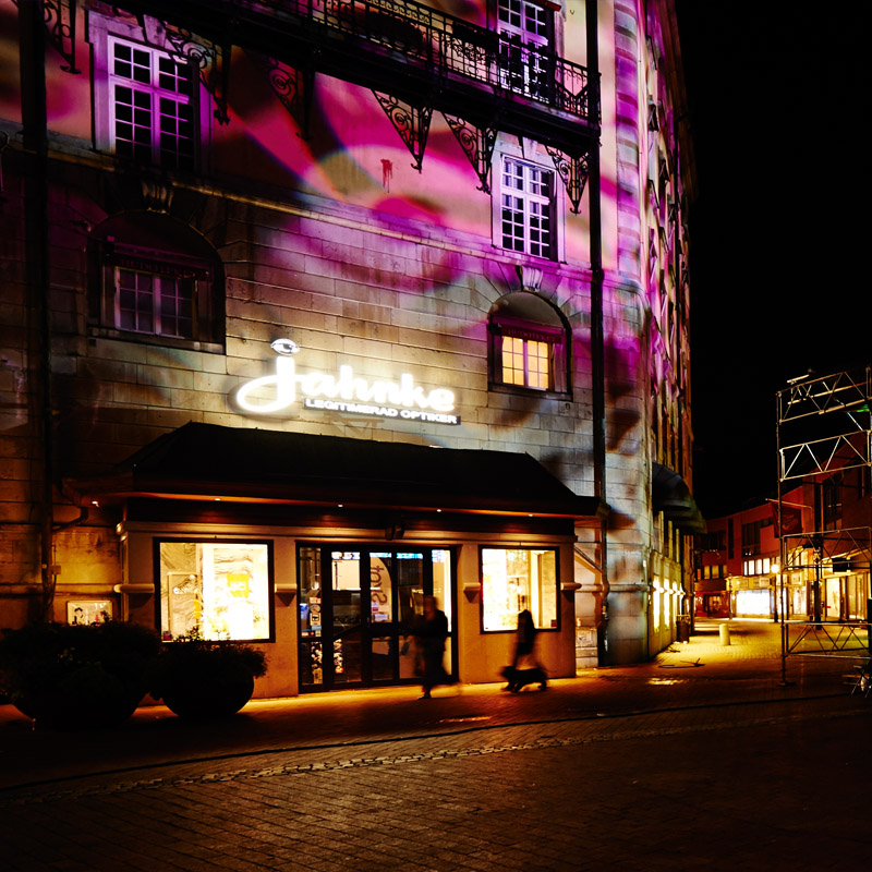 fasadbelysning4 - Belysning av byggnader, parker, monument m.m. blir allt vanligare i samband med teknikens utveckling och nya miljövänliga alternativ av ljuskällor som LED.