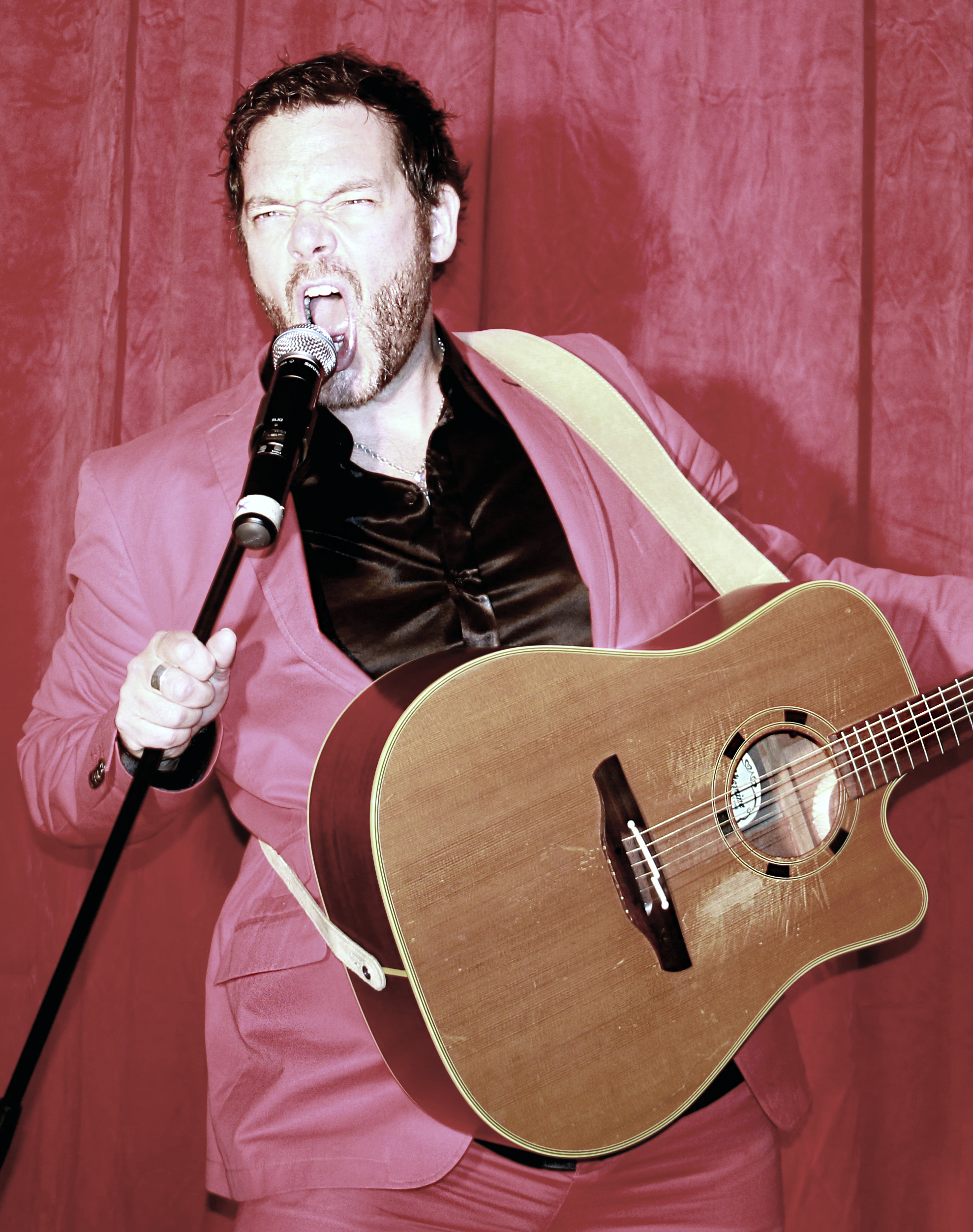 Ricardo röd 2 - En särskilt populär aktivitet för företag med verksamhet på flera orter. Pittoreska Grännas geografiska placering är den perfekta mötesplatsen mellan Stockholm, Göteborg och Malmö.