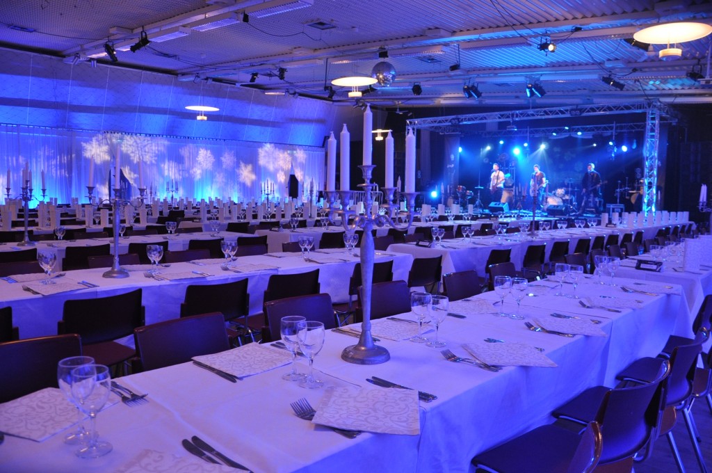 Huskvarna folketspark - Vi hjälper företag och större grupper (minst 100 personer) att boka eventlokaler i Jönköping i samband med bokning av underhållning eller hyra av event-teknik . Nedan har vi samlat ett urval av dessa eventlokaler med kort beskrivning och bild. För mindre grupper har vi några ytterligare förslag på mindre eventlokaler – se längst ned på den här sidan!