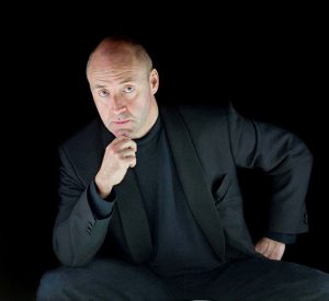 lars2 - Lars Cleveman är en av Sveriges största operatenorer i modern tid. Hans karriär är till största delen internationell och toppades 2013 med huvudrollen i Wagners Siegfried på Metropolitan i NYC. Lars sjöng även sviter ur Puccinis opera ”Nessun Dorma” på Prinsessan Victoria och Prins Daniels bröllop.