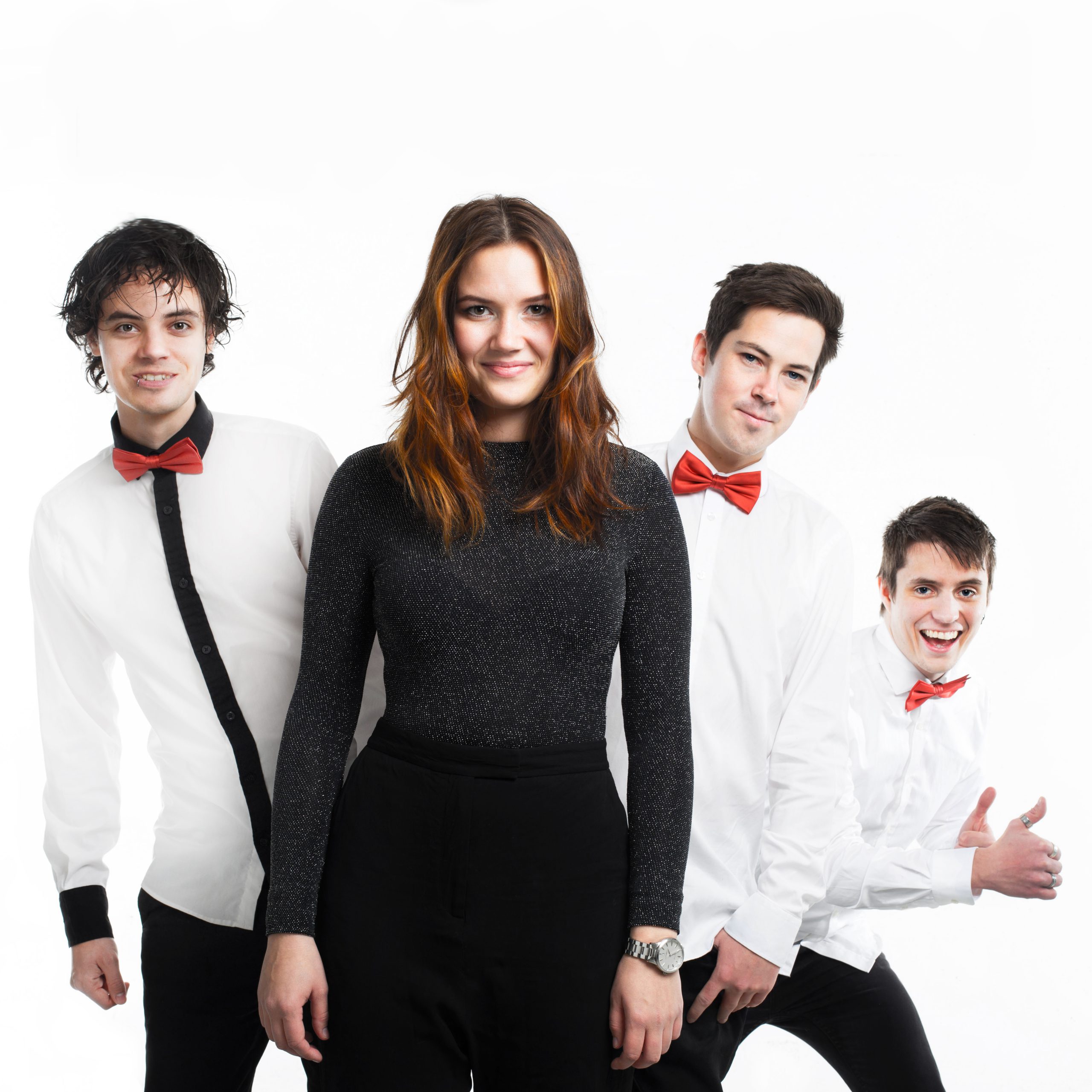 Karavanen2 scaled - Eventkraft hjälper gärna till vid arrangemang av bröllopsfester. Inte nog med att vi bokar artister och underhållning som kan bidra till en minnesvärd fest, vi har även en stor mängd utrustning som kan hyras för att förbättra festens förutsättningar.