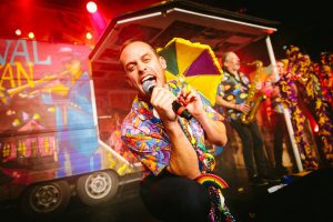 V9A9299 Louisiana Ave foto John Resborn - Louisiana Avenue är Sveriges nya glädjeorkester och en fenomenal live-sensation som alla talar om just nu. Något helt nytt är i rullning. Parollen stavas ”Allt svänger & alla ska med”.