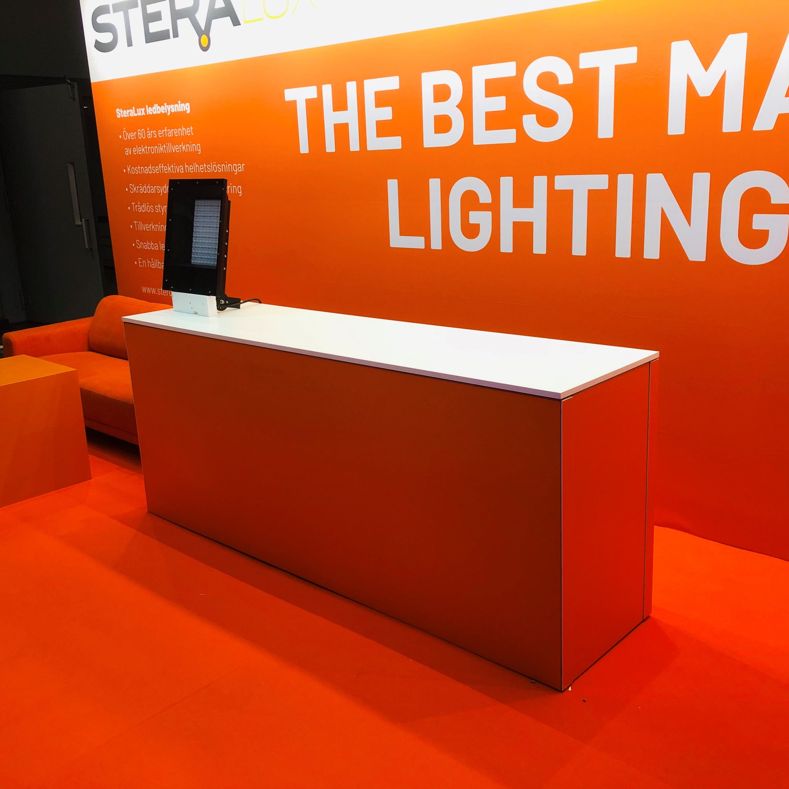 4 scaled - Eventkraft erbjuder möjlighet för inspelning websändningar när du vill genomföra presentationer, produktlansering, konferens, utbildning, kick-off eller t.o.m. mässa. Vi hjälper dig att nå din publik, dina kunder och medarbetare via stream/video direkt framför skärmen. Ett bra alternativ eller som komplement till fysiska möten.