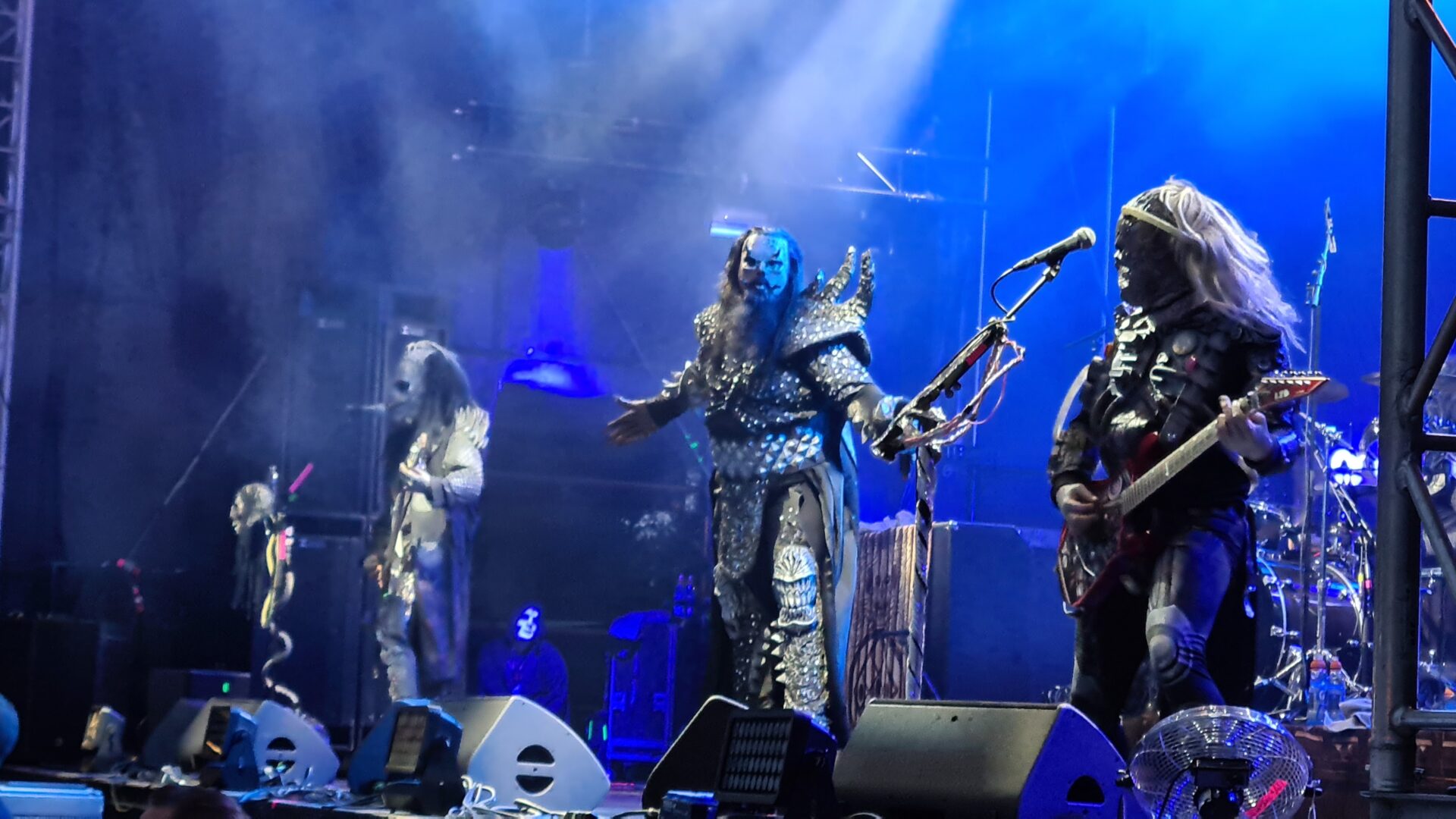 20220804 212038 - Time to Rock är en mysig och lagom stor festival för hårdrocksälskande publik i södra Sverige. I det lilla samhället Knisslinge samlas ca 4-5000 fans och entusiaster för att njuta av bra musik under tre dagar under den första helgen i Augusti.