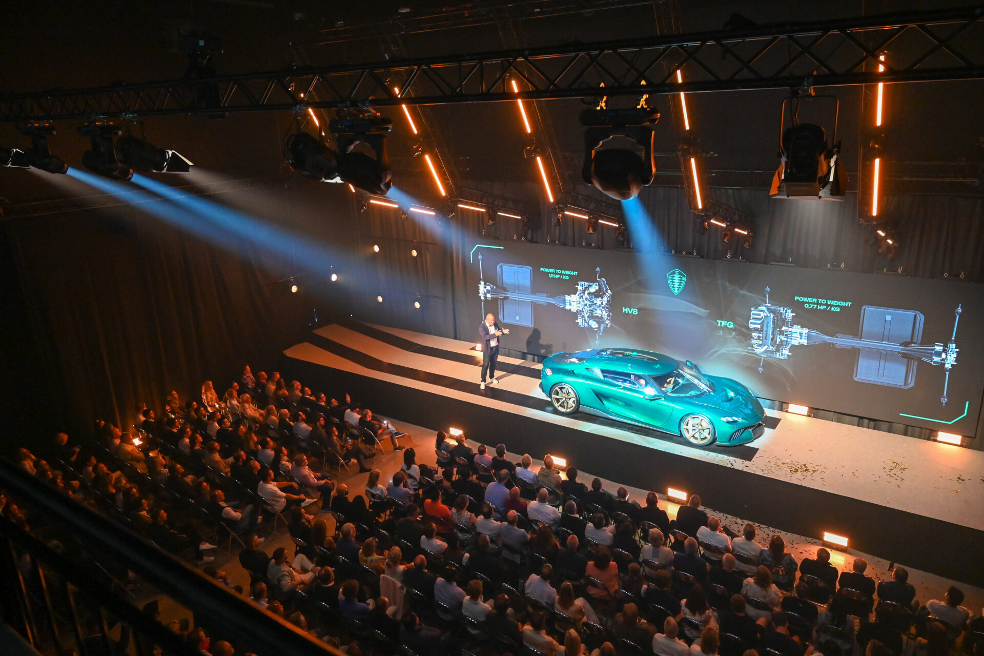 Astera TitanTubes Koenigsegg Eventkraft - Oavsett om du planerar en exklusiv produktlansering av en ny bilmodell eller en imponerande monter på ett bilexpo, ser vi till att varje detalj är optimerad för att framhäva din bils innovation, stil och prestanda. Med kreativ belysning som lyfter fram linjer och design, kraftfullt ljud som förstärker känslan av rörelse, och tekniska lösningar som imponerar, skapar vi en miljö som låter dina bilar ta centrum i rampljuset.