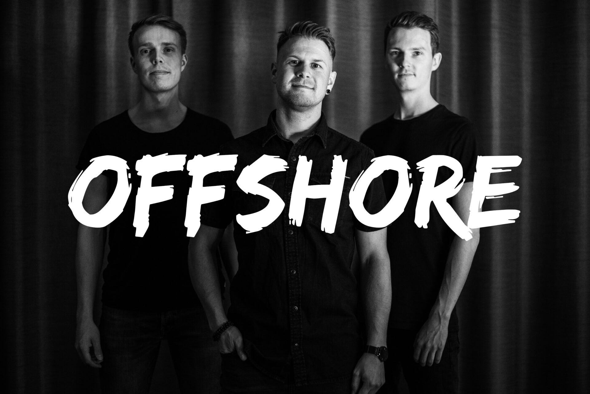 Offshore coverband - Upptäck Offshore - ditt ultimata partyband från Varberg! Med gott om erfarenhet i bagaget, har de skapat minnesvärda stunder på diverse evenemang såsom företagsevent, konferenser, bröllop, och mer. Offshores repertoar är en perfekt blandning av de senaste hitsen och tidlösa klassiker som garanterar dans och allsång. Bandbild Logga 4 - Upptäck Offshore - ditt ultimata partyband från Varberg! Med gott om erfarenhet i bagaget, har de skapat minnesvärda stunder på diverse evenemang såsom företagsevent, konferenser, bröllop, och mer. Offshores repertoar är en perfekt blandning av de senaste hitsen och tidlösa klassiker som garanterar dans och allsång.