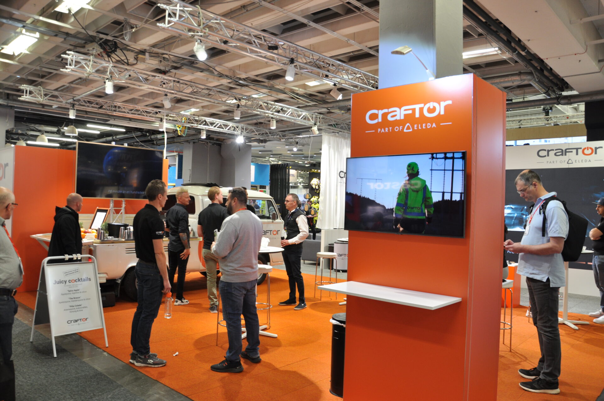 Elfack 2023 Craftor 1 - Elektrifiering och digitalisering är nyckelområden inom den pågående samhällsomställningen. Elfack är Skandinaviens viktigaste mässa inom detta område. Därför inte helt förvånande att det blir en hel del ganska avancerad utställar-teknik till montrarna på denna mässa.