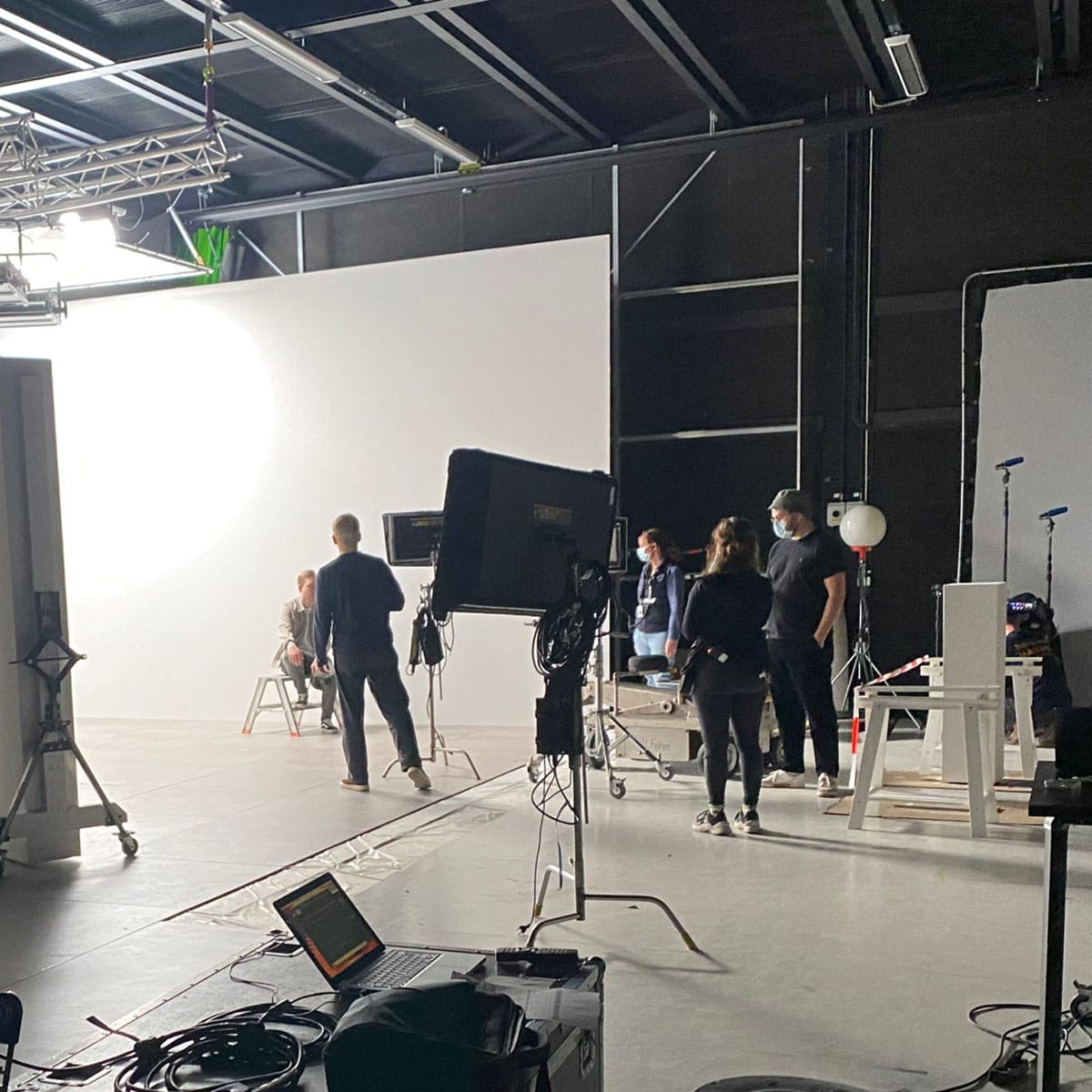 IKEA Almhult april2021 1536x1536 1 - Nu har vi möjlighet att erbjuda Martin´s vassa Quantum profil. Denna extremt ljusstarka LED moving head profil kombinerar marknadens högsta kvalitet av vitt ljus med snabb, smidig och naturlig CMY färgblandning och mycket skarpa gobo projiceringar.