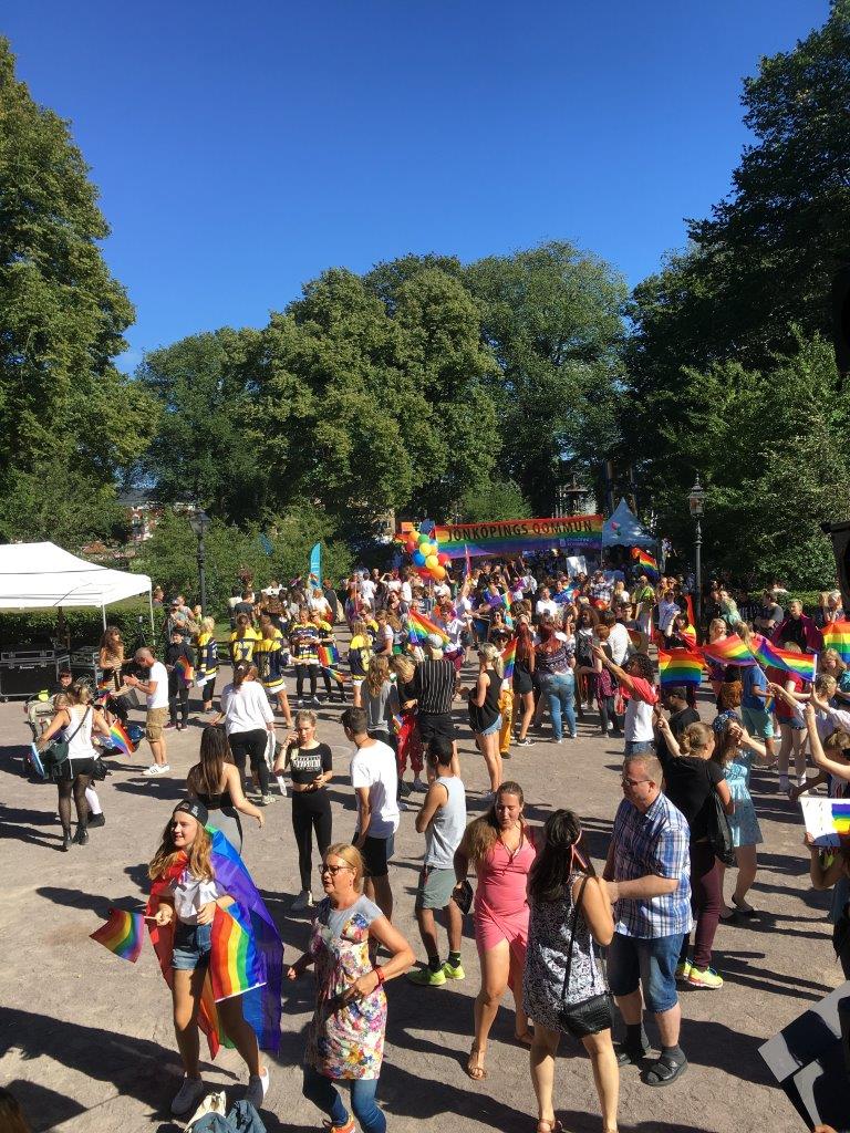 IMG 00841 - Komplett teknisk uthyrning för festivaler – inomhus och utomhus. Vi hyr ut mobila scener i olika storlekar och all teknik du behöver för en lyckad festival: PA-system, monitorer, mixerbord, trådlösa mikrofoner, rörliga lampor, LED-skärmar, pyroteknik och mycket mer.