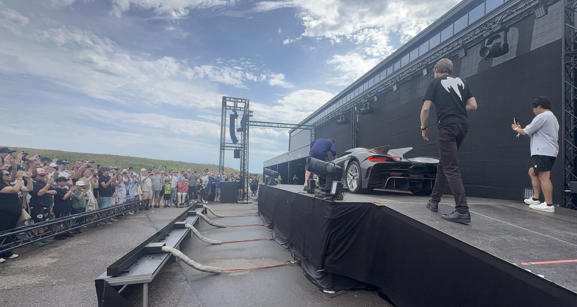IMG 3321 - Under Aurora Track Day i Båstad och de efterföljande familjedagarna i Ängelholm, har Eventkraft haft förtroendet att få leverera en stor del av den tekniska infrastrukturen till Koenigseggs aktiviteter och utställningar.