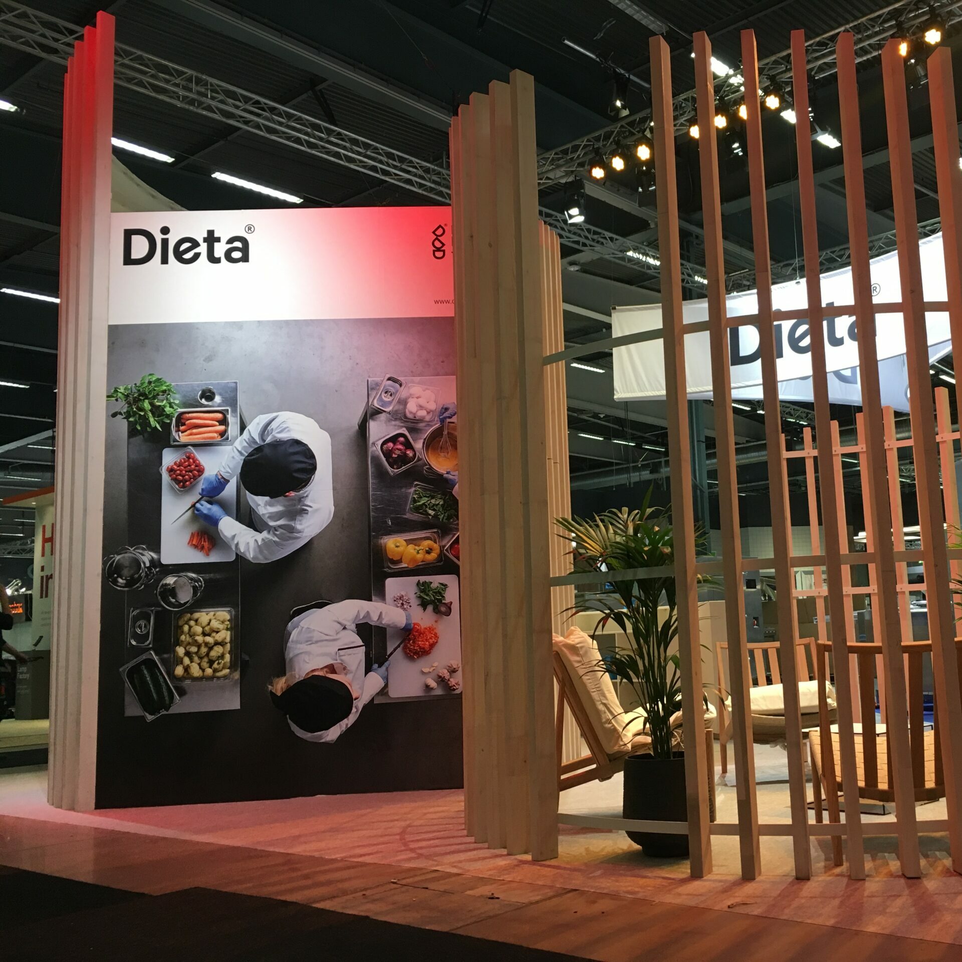 IMG 7713 scaled e1690533314755 - I vår hyrshop finns all typ av utrustning till din monter. Kontakta oss för att höra mer om hur vi kan hjälpa dig.