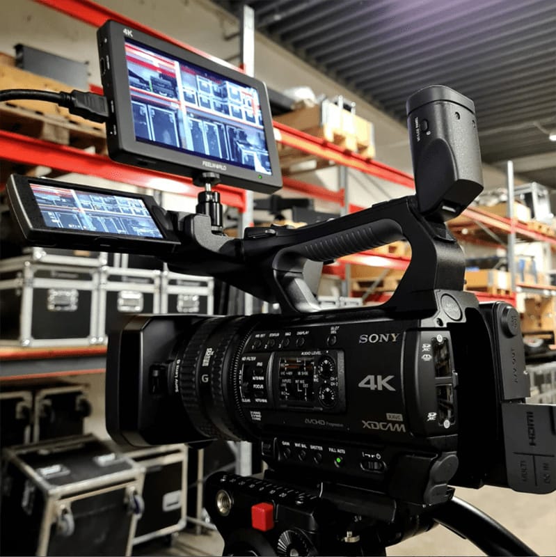 Kamera - En bolagsstämma, eller årsstämma som det också kallas, kan arrangeras i många olika miljöer. Hos Eventkraft hittar du allt du behöver för att skapa en bra inramning oavsett vilken lokal det gäller. Vi har effektiva hjälpmedel för att  förmedla ett tydligt budskap under stämman – så att man ser och hör på bästa sätt. Vi är vana att jobba i allt från idrottsarenor, mässhallar, konferenslokaler, aulor och fabrikslokaler i dessa sammanhang.