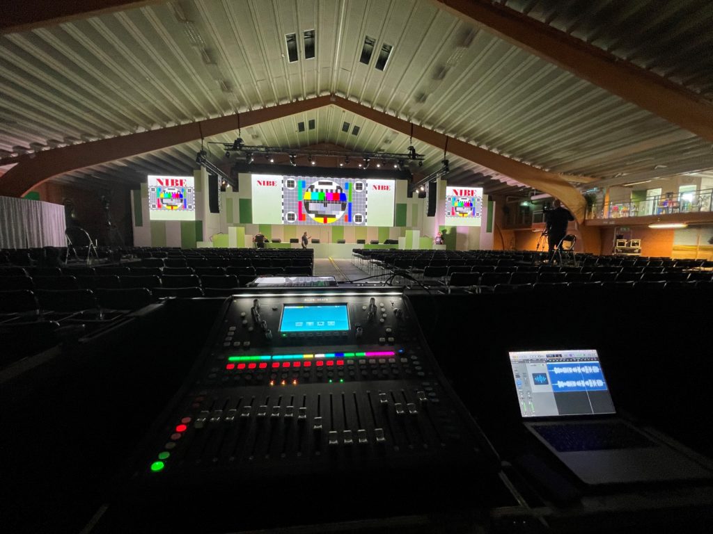 Nibe årsstämma & 70-årsjubileum - Nibe Industrier kontaktade Eventkraft för att få hjälp med genomförandet av sin årsstämma. Efter pandemin kunde man återuppta en publik stämma, men man ville också ha en viss förändring mot tidigare års upplägg och utseende. Nibe10 1024x768 1 - Nibe Industrier kontaktade Eventkraft för att få hjälp med genomförandet av sin årsstämma. Efter pandemin kunde man återuppta en publik stämma, men man ville också ha en viss förändring mot tidigare års upplägg och utseende.