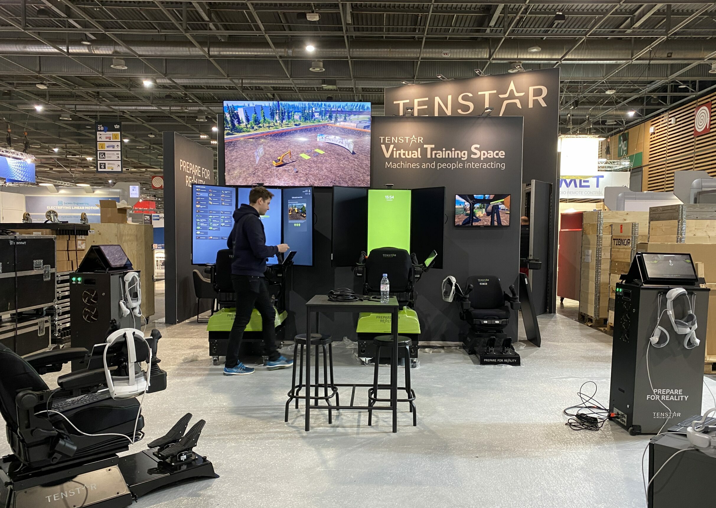 Tenstar scaled e1713959578649 - Här har vi samlat tips och vår "know how" för dig som planerar att ställa ut på en internationell mässa/expo. Vi går igenom planeringsstadiet, tips för hur du samverkar och får så många som möjligt att besöka din monter samt hur du kan hålla nere dina kostnader.