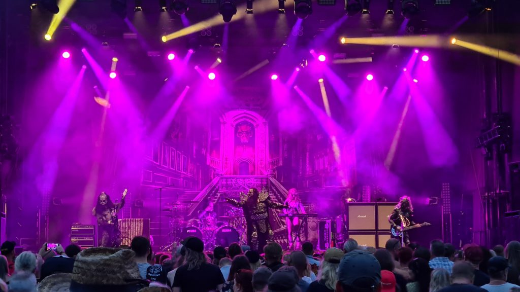 TimeToRock3 1024x576 2 - Time to Rock är en mysig och lagom stor festival för hårdrocksälskande publik i södra Sverige. I det lilla samhället Knisslinge samlas ca 4-5000 fans och entusiaster för att njuta av bra musik under tre dagar under den första helgen i Augusti.