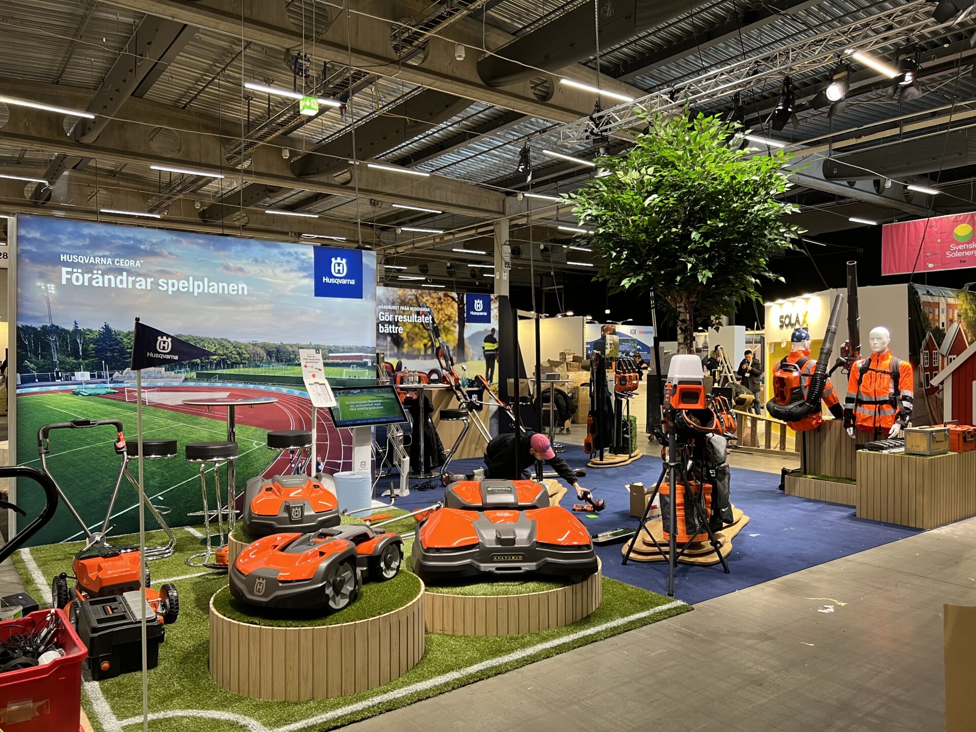 tradgard - I vår hyrshop finns all typ av utrustning till din monter. Kontakta oss för att höra mer om hur vi kan hjälpa dig.