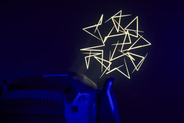 - Martin MAC Viper XIP är den nya generationens moving head som omdefinierar prestanda, innovation och tillförlitlighet. Den kombinerar den legendariska kraften från Viperserien med Martins banbrytande XIP Smart Weatherproofing-teknik, vilket gör den till ett unikt kraftpaket för belysningsdesigners och uthyrningsbolag.